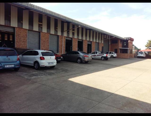 3,684M² WAREHOUSE FOR SALE IN WESTMEAD